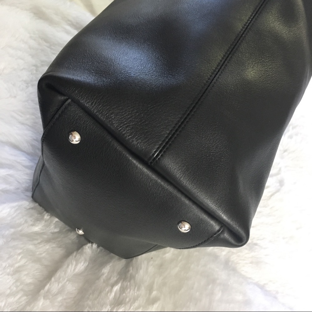 Sleek Ferragamo Leather Business Tote, Nero, Large 17W 16.5H 6.5D - Picture 6 of 9